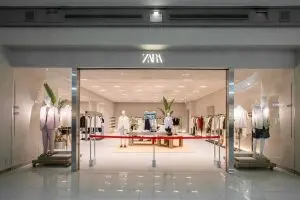עופר הקניון הגדול בפתח תקוה חנות ZARA צילום גדי סיירא